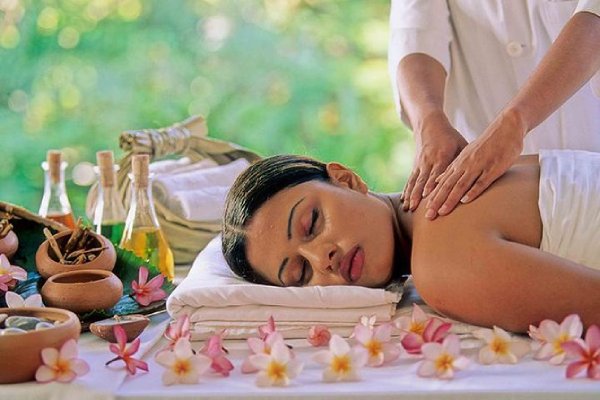 Ayurvedic Abhyanga Treatment in Otur Junnar at Ashtang Ayurved Hospital